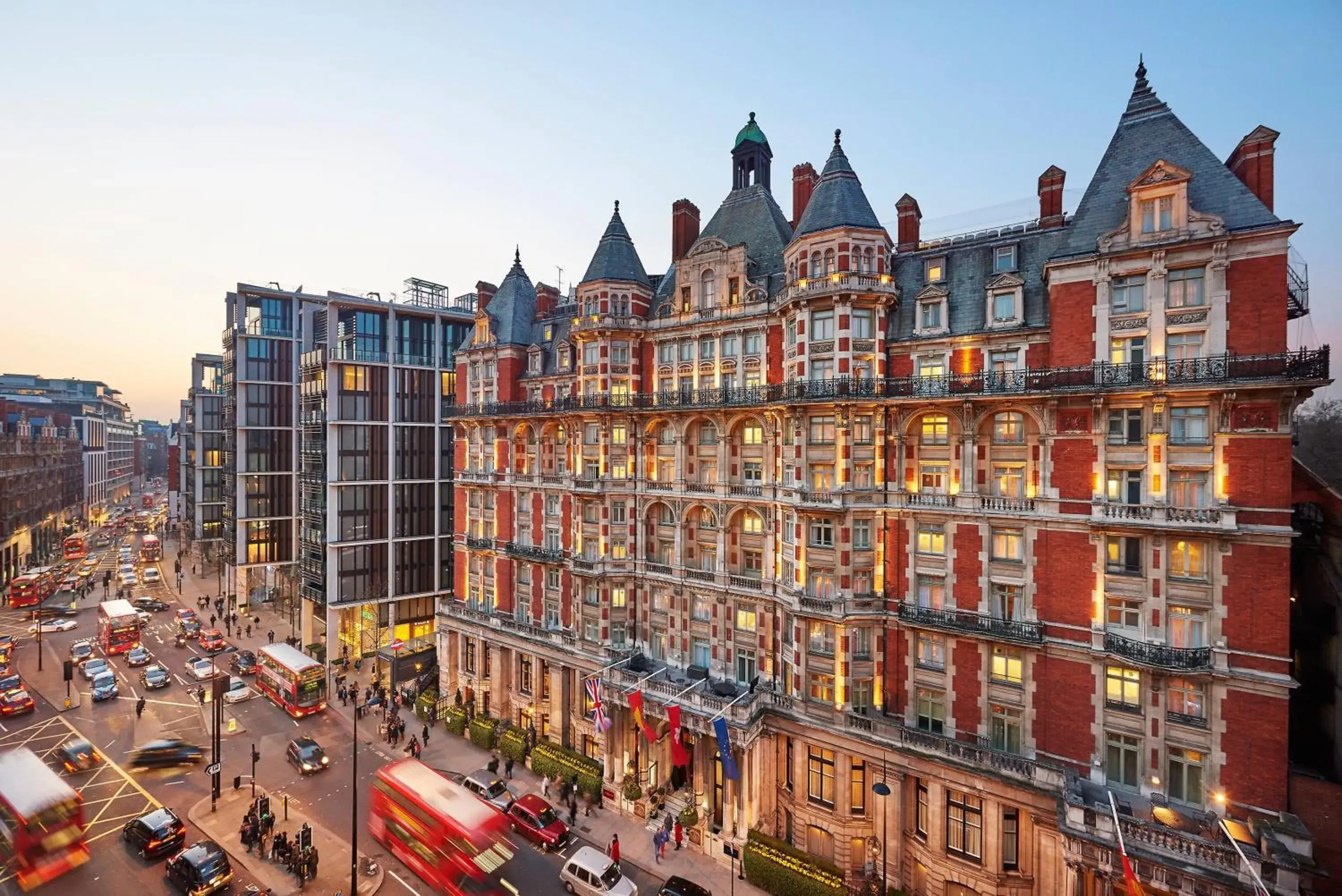 Facade/entrance in Mandarin Oriental Hyde Park, London Facade/entrance in Mandarin Oriental Hyde Park, London