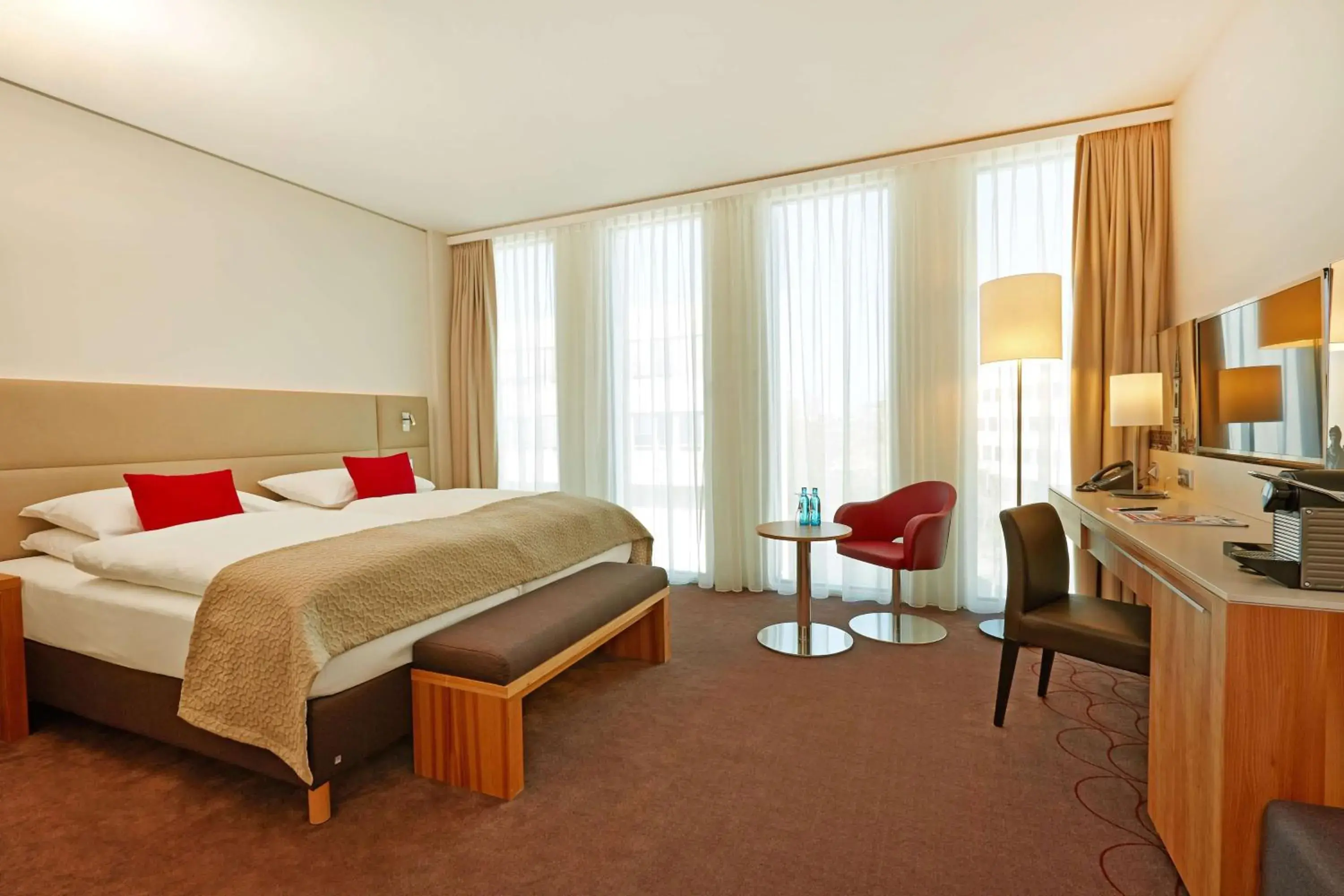 Photo of the whole room, Bed in H4 Hotel München Messe Photo of the whole room, Bed in H4 Hotel München Messe
