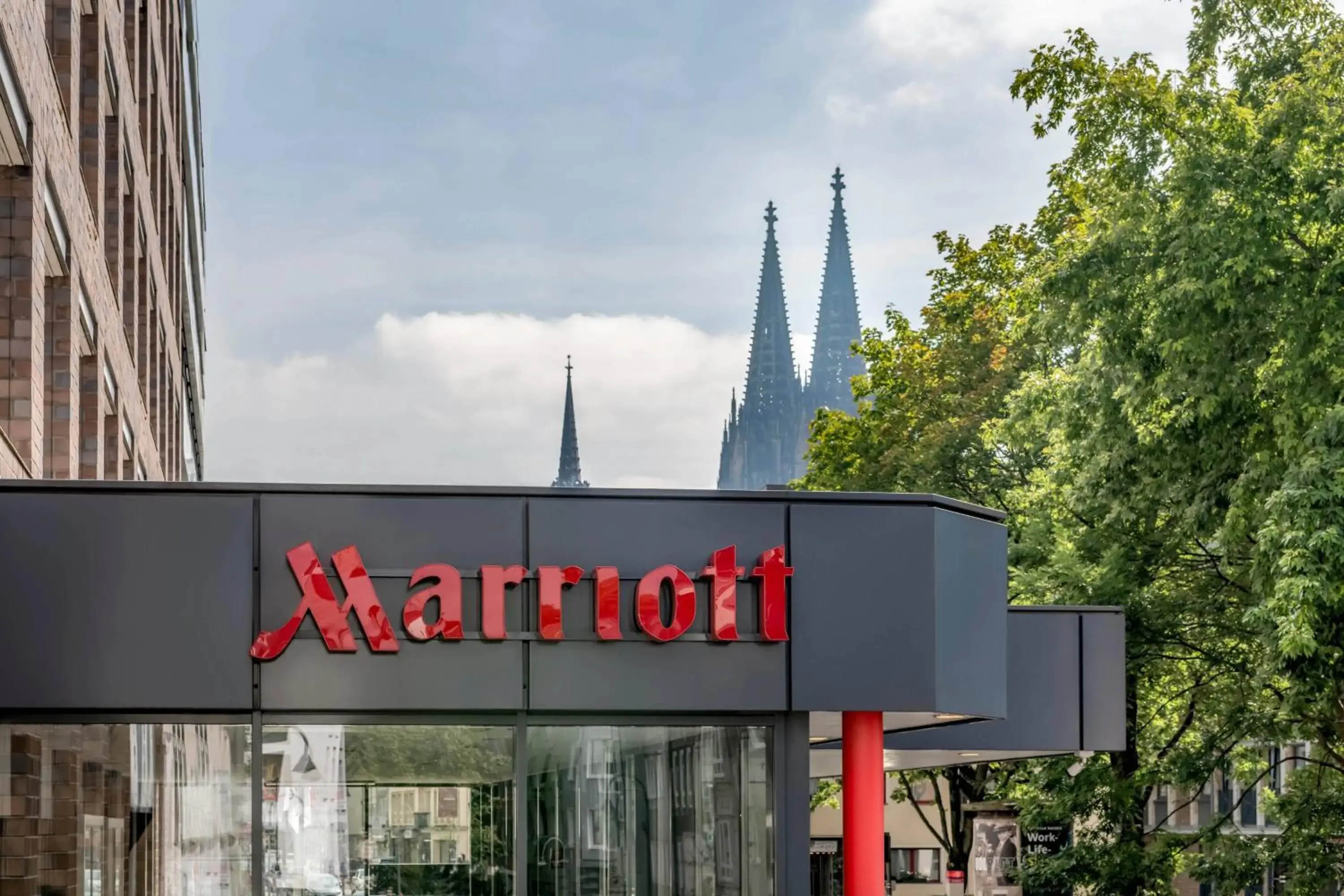 Property building in Cologne Marriott Hotel Property building in Cologne Marriott Hotel