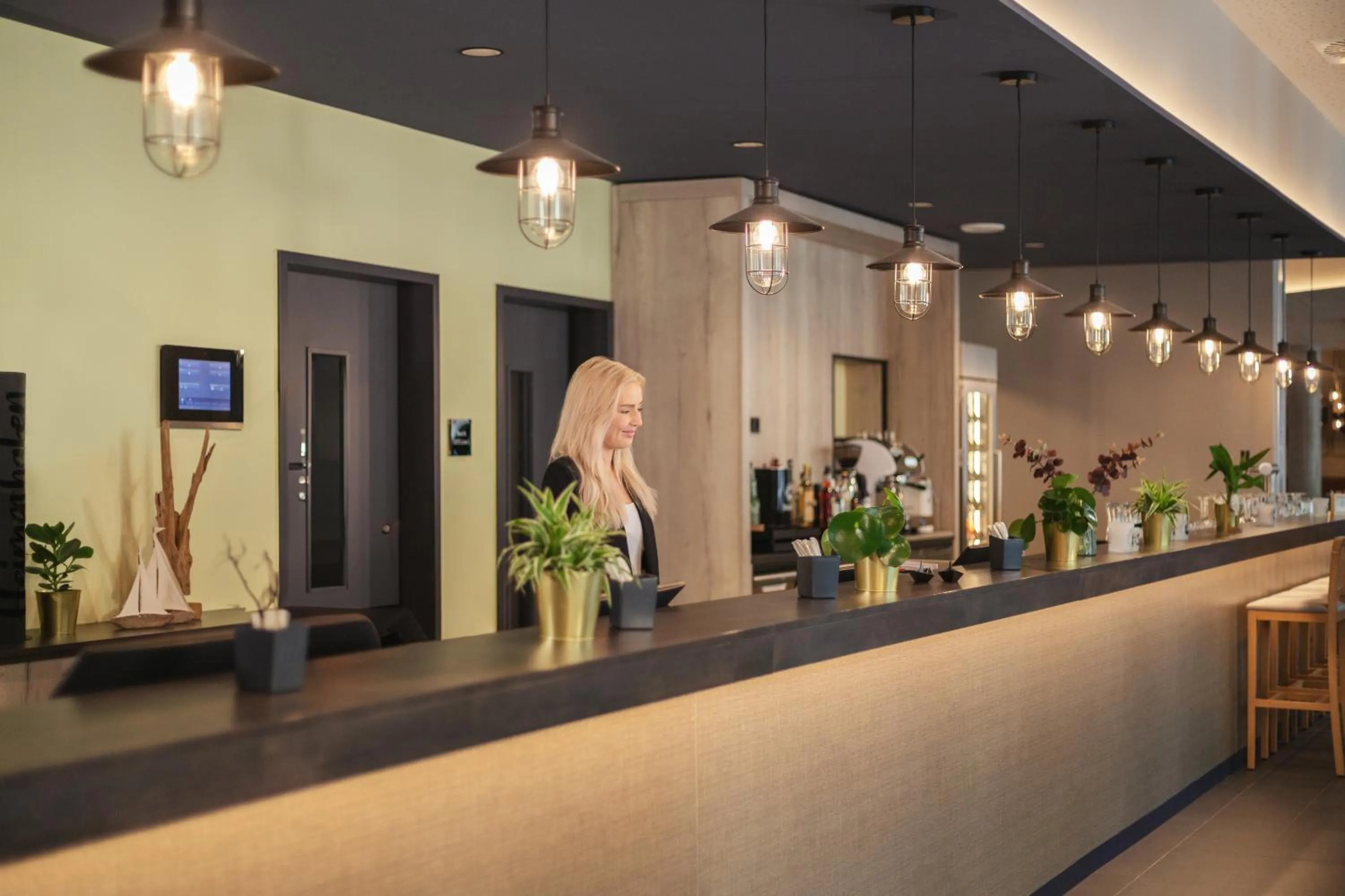 Lobby or reception in Holiday Inn - the niu, Yen Hamburg City by IHG