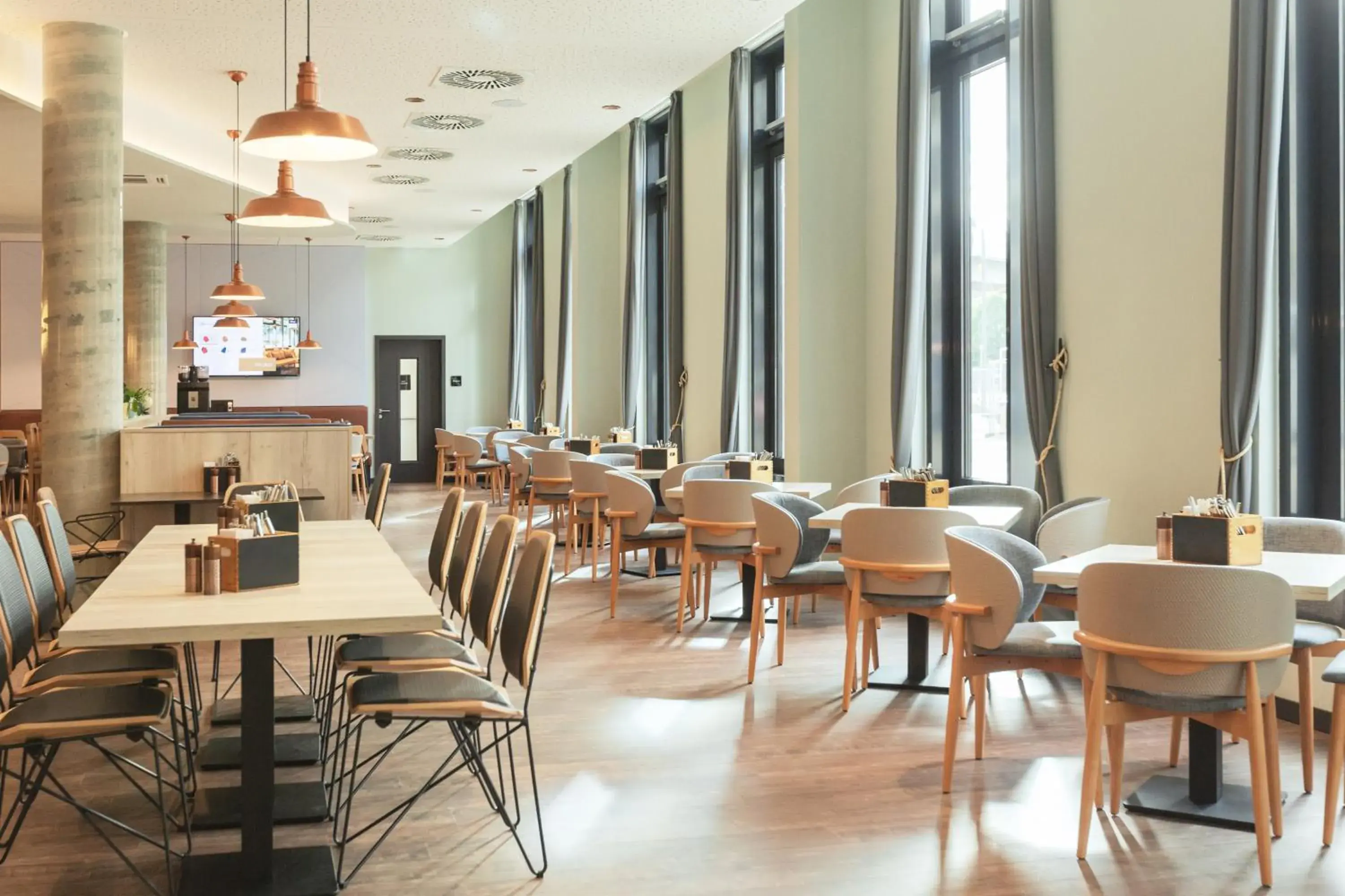 Restaurant/places to eat in Holiday Inn - the niu, Yen Hamburg City by IHG Restaurant/places to eat in Holiday Inn - the niu, Yen Hamburg City by IHG