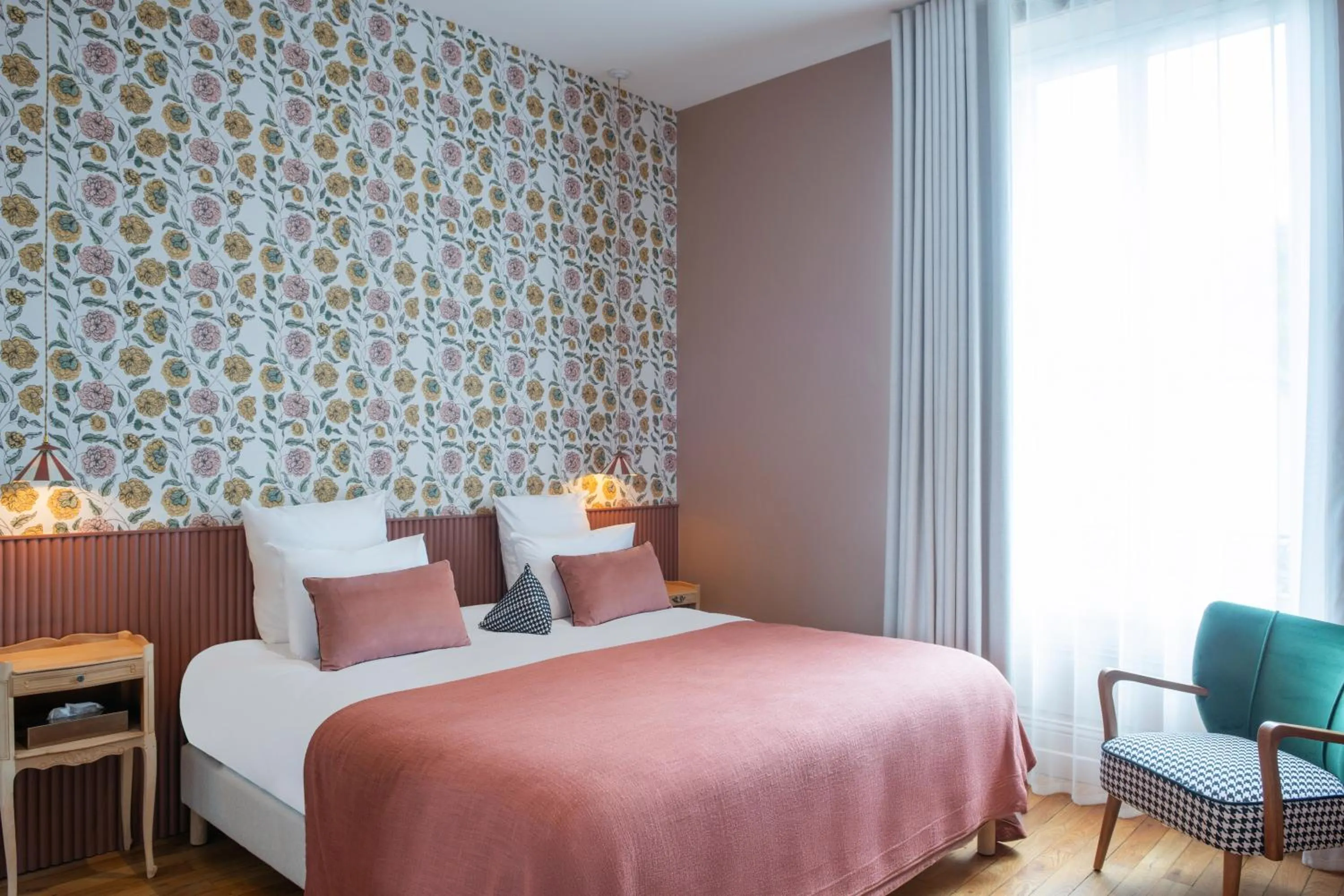 Bed in Hôtel Maison Lacassagne Lyon