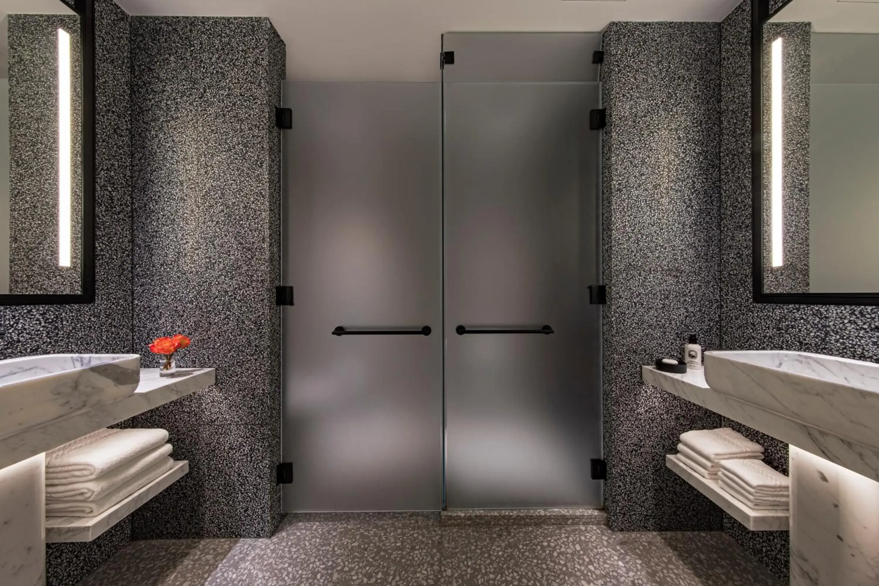 Shower in The Ritz-Carlton New York, NoMad Shower in The Ritz-Carlton New York, NoMad