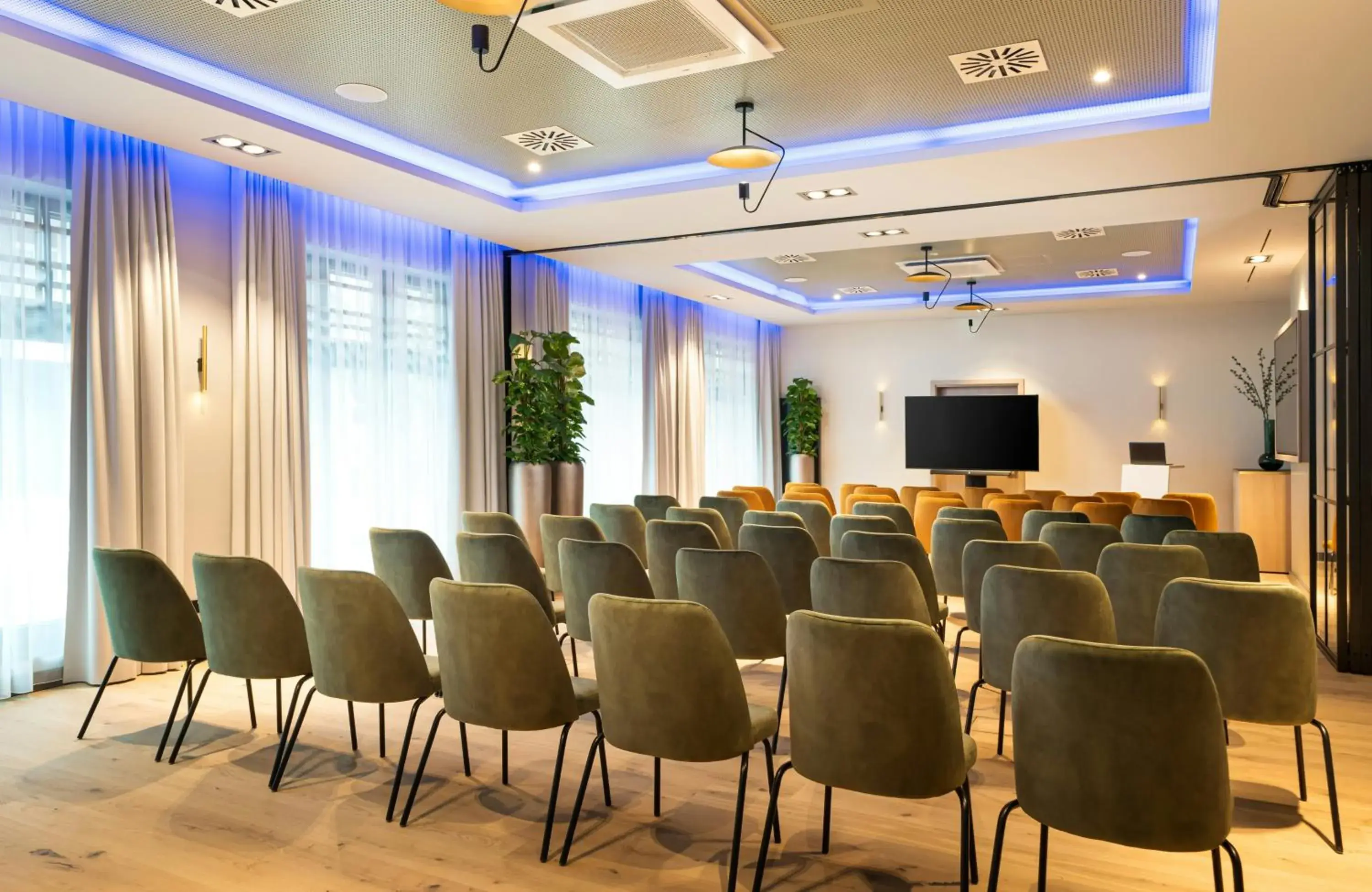 Meeting/conference room in Leonardo Hotel Hamburg Altona Meeting/conference room in Leonardo Hotel Hamburg Altona