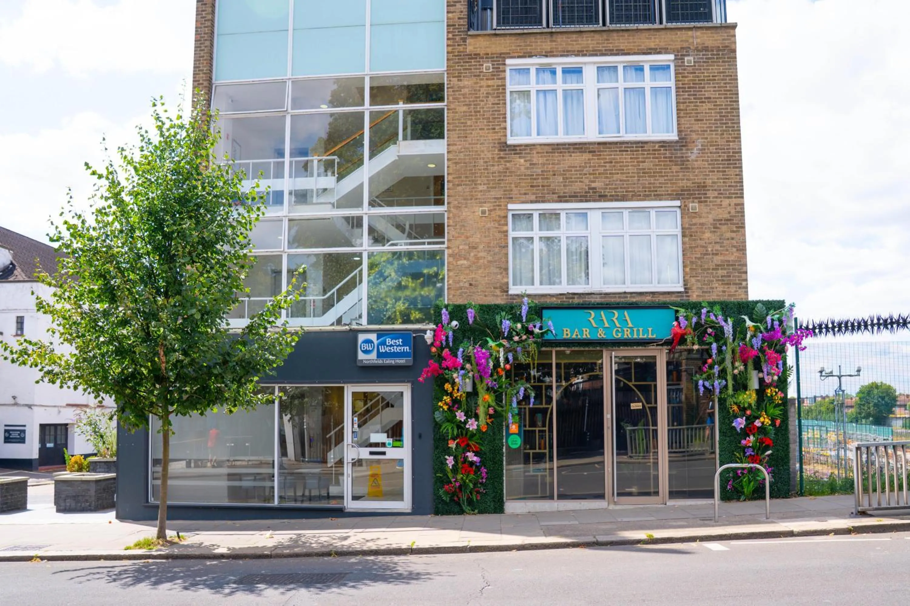 Property building in Best Western Northfields Ealing Hotel