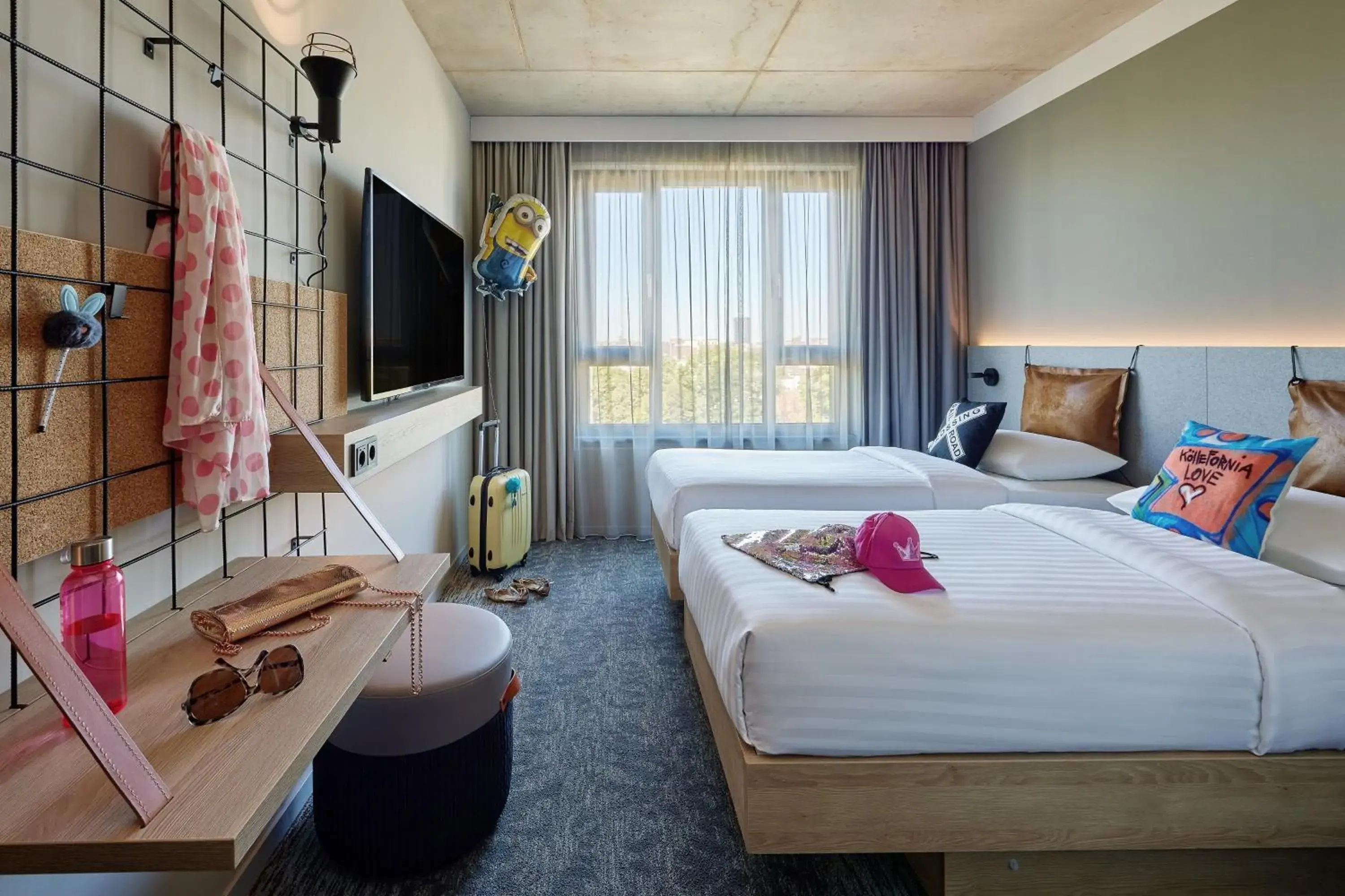 Photo of the whole room, Bed in Moxy Cologne Muelheim Photo of the whole room, Bed in Moxy Cologne Muelheim