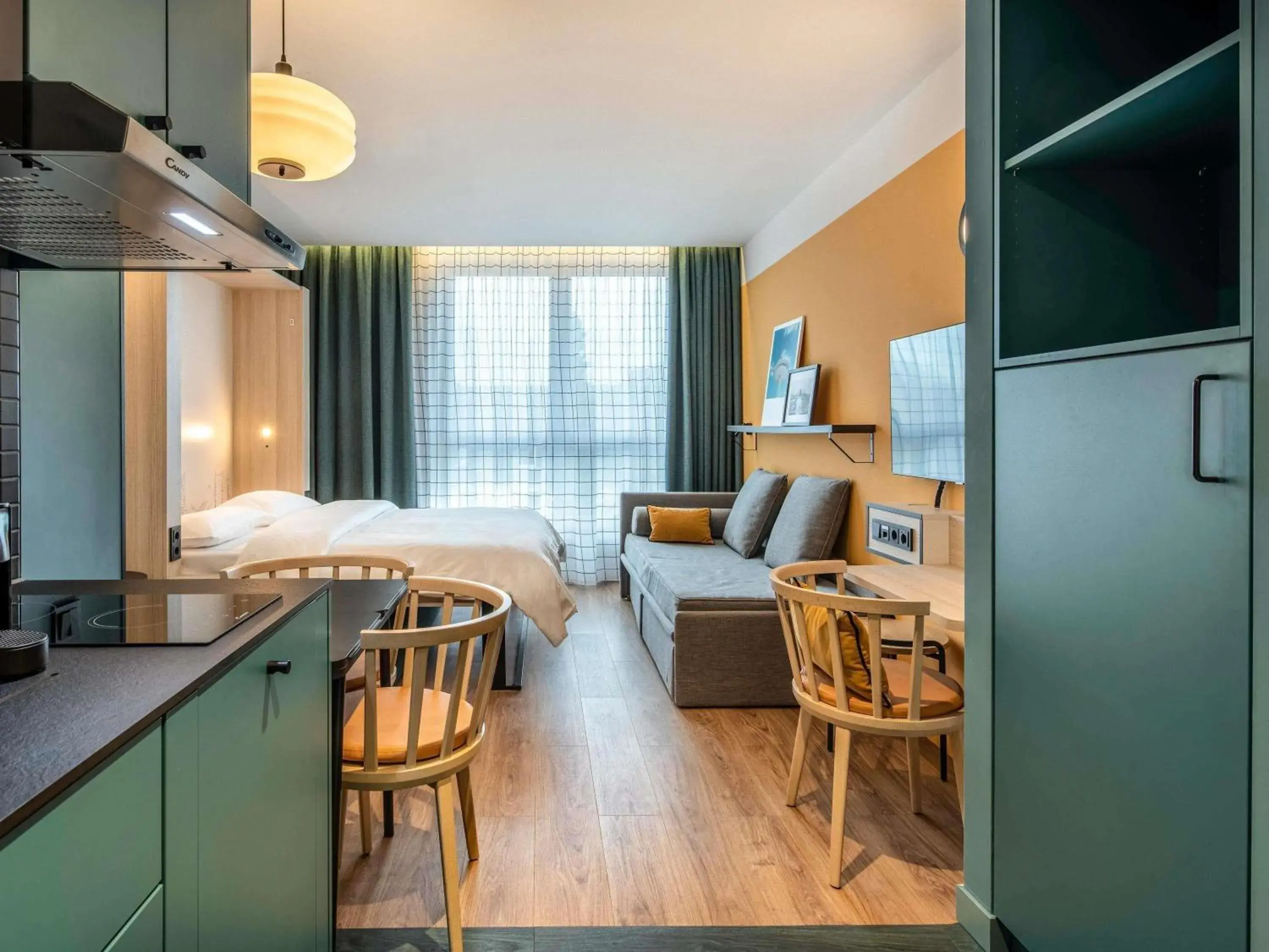 Property building, Bed in Aparthotel Adagio access Hamburg Property building, Bed in Aparthotel Adagio access Hamburg