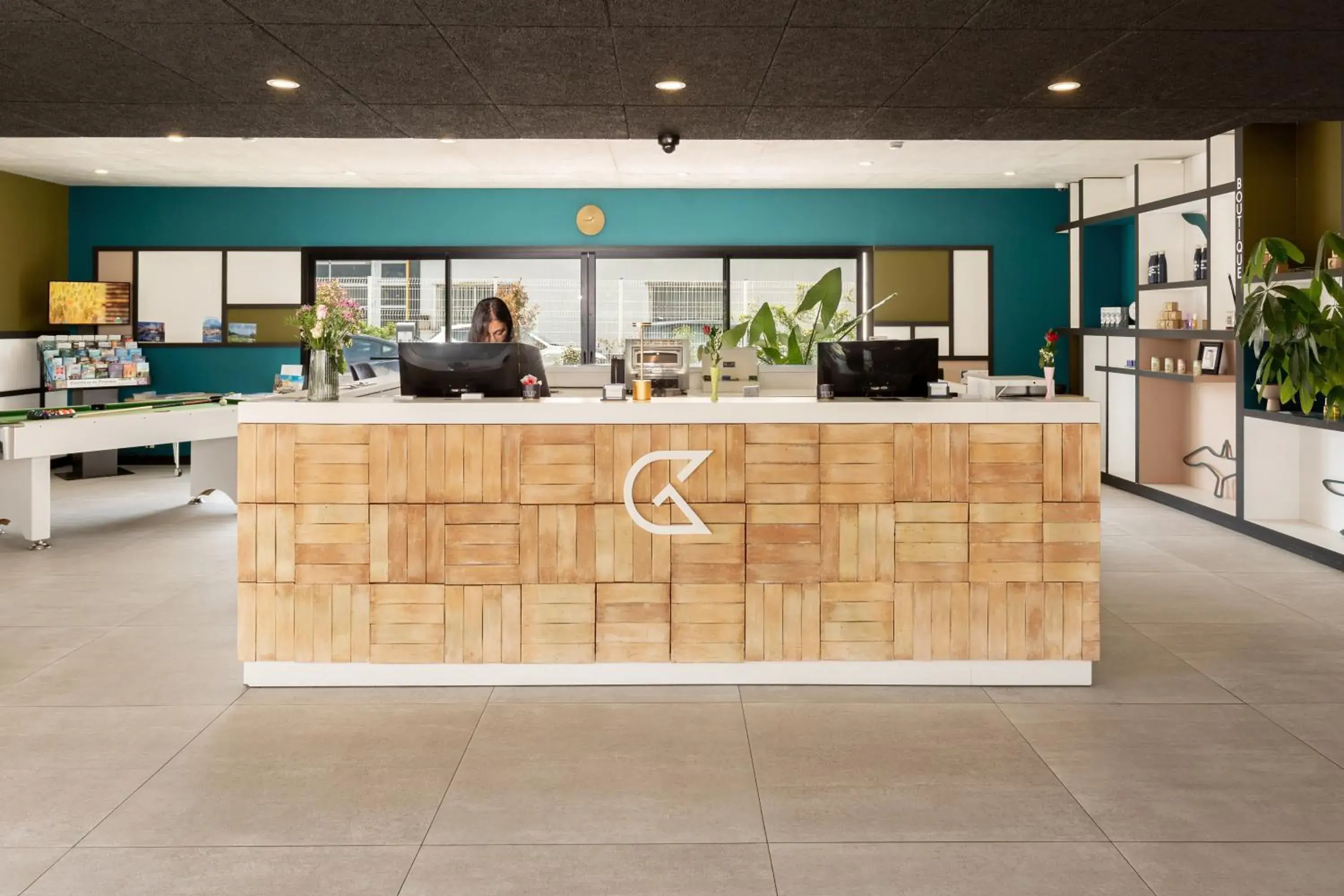 Lobby or reception in Golden Tulip Hotel & Rooftop Martigues Provence Lobby or reception in Golden Tulip Hotel & Rooftop Martigues Provence