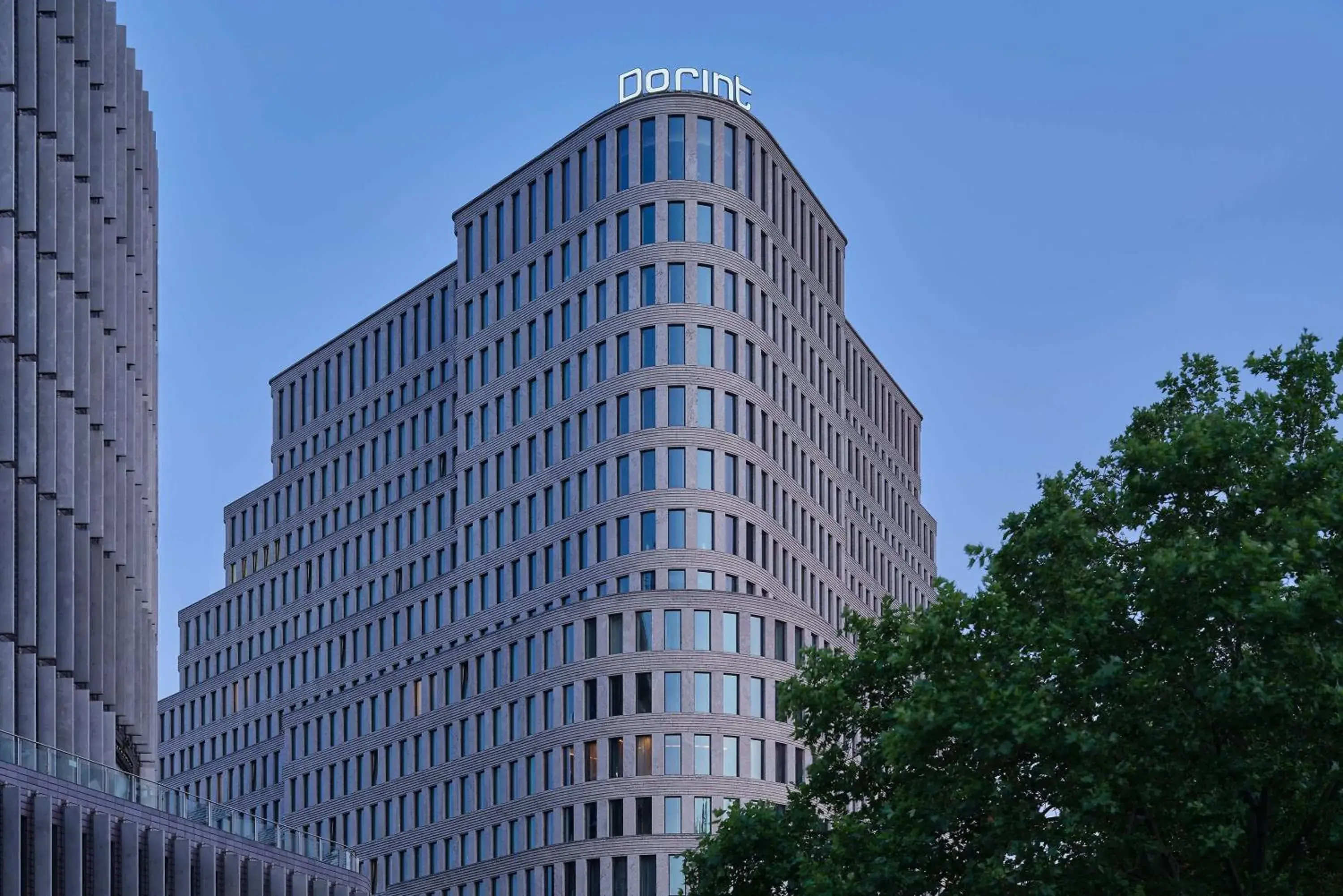 Property building in Dorint Kurfürstendamm Berlin Property building in Dorint Kurfürstendamm Berlin
